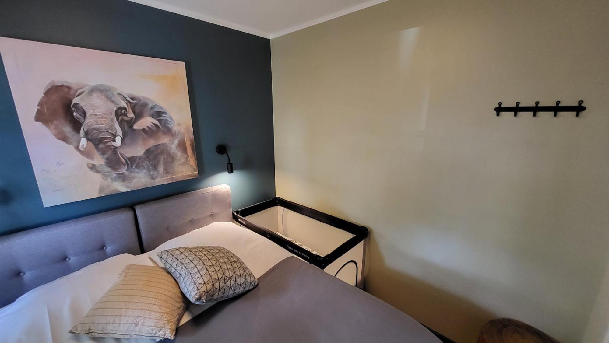 Kuressaare Family And Garden Apartments Bilik gambar